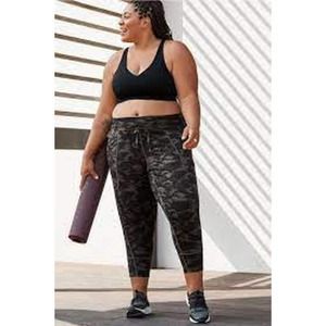 FABLETICS Camo Mag Pocket Joggers Pant 1X Plus Size Curvy Girl